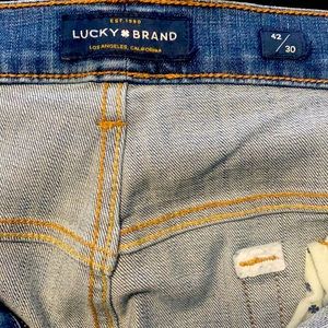 Lucky jeans barely worn. Don’t fit. 42/30 181 relaxed straight fit